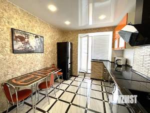 1-к квартира, посуточно, 65м2, 1/1 этаж