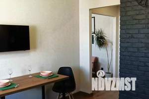 1-к квартира, посуточно, 42м2, 13/16 этаж