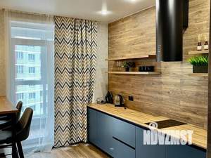 Студия квартира, посуточно, 42м2, 10/17 этаж