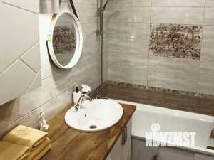 1-к квартира, посуточно, 42м2, 1/1 этаж