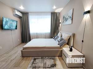 1-к квартира, посуточно, 37м2, 7/10 этаж