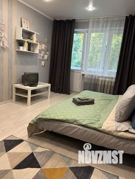 1-к квартира, посуточно, 35м2, 3/5 этаж