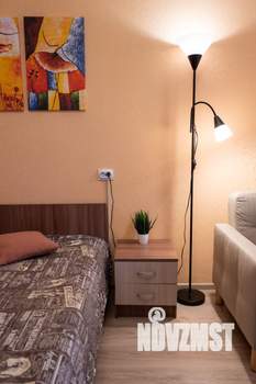 1-к квартира, посуточно, 37м2, 4/10 этаж