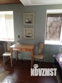 Студия квартира, посуточно, 30м2, 1/5 этаж