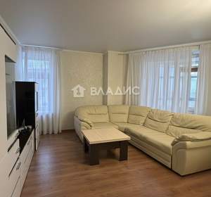 1-к квартира, на длительный срок, 56м2, 4/5 этаж