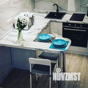 Студия квартира, посуточно, 34м2, 7/10 этаж