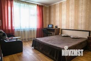 1-к квартира, посуточно, 40м2, 6/10 этаж