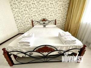 2-к квартира, посуточно, 75м2, 1/1 этаж