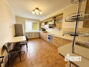 1-к квартира, посуточно, 56м2, 1/1 этаж