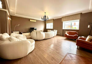 4-к квартира, вторичка, 176м2, 5/6 этаж