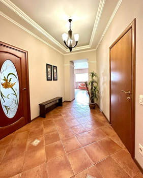4-к квартира, вторичка, 176м2, 5/6 этаж