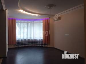 3-к квартира, вторичка, 106м2, 1/6 этаж