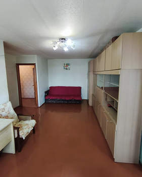 2-к квартира, вторичка, 45м2, 1/5 этаж