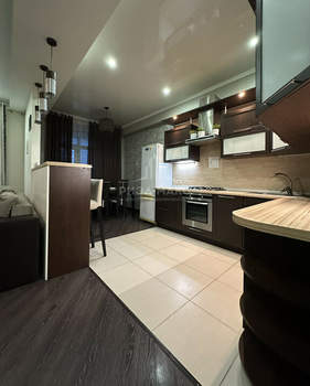 3-к квартира, вторичка, 106м2, 1/10 этаж