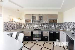 3-к квартира, вторичка, 104м2, 10/10 этаж