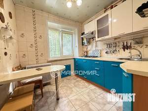 2-к квартира, вторичка, 40м2, 1/4 этаж