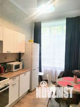 2-к квартира, вторичка, 56м2, 1/4 этаж