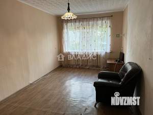 2-к квартира, вторичка, 42м2, 1/5 этаж
