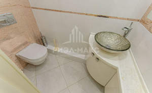 4-к квартира, вторичка, 156м2, 7/8 этаж