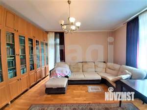 4-к квартира, вторичка, 107м2, 4/9 этаж