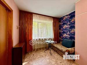 2-к квартира, вторичка, 40м2, 1/4 этаж