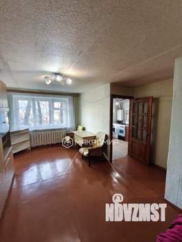 2-к квартира, вторичка, 45м2, 1/5 этаж