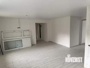 2-к квартира, вторичка, 61м2, 1/4 этаж