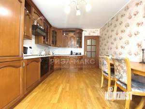 5-к квартира, вторичка, 214м2, 1/5 этаж