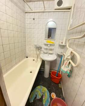 3-к квартира, вторичка, 70м2, 1/5 этаж