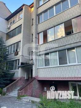 2-к квартира, вторичка, 60м2, 1/4 этаж