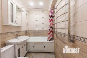 2-к квартира, вторичка, 44м2, 1/4 этаж