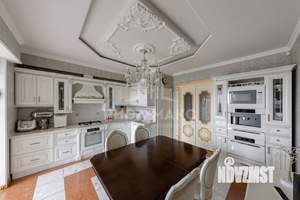 4-к квартира, вторичка, 200м2, 7/7 этаж