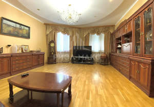 5-к квартира, вторичка, 214м2, 1/5 этаж