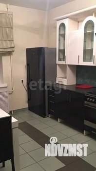 3-к квартира, вторичка, 107м2, 1/10 этаж
