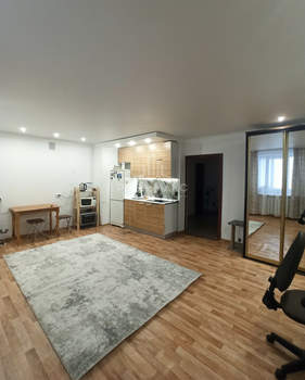 2-к квартира, вторичка, 58м2, 1/5 этаж