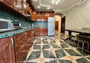 3-к квартира, вторичка, 100м2, 5/8 этаж