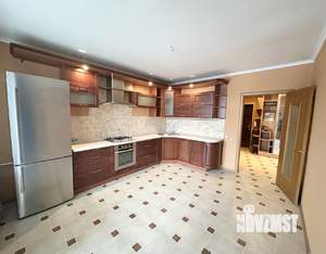 3-к квартира, вторичка, 100м2, 3/6 этаж