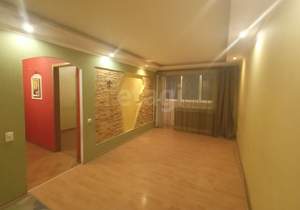 2-к квартира, вторичка, 42м2, 3/5 этаж