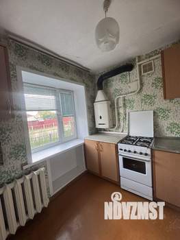 2-к квартира, вторичка, 45м2, 1/4 этаж