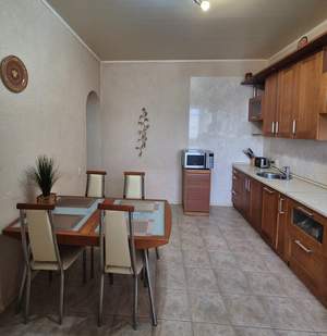 3-к квартира, вторичка, 110м2, 8/8 этаж