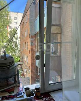 3-к квартира, вторичка, 63м2, 3/5 этаж