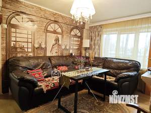 4-к квартира, вторичка, 58м2, 1/5 этаж