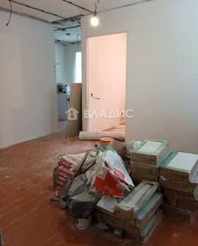 2-к квартира, вторичка, 32м2, 1/4 этаж