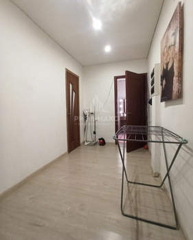 2-к квартира, вторичка, 58м2, 1/5 этаж