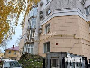 4-к квартира, вторичка, 136м2, 1/9 этаж