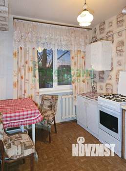 3-к квартира, вторичка, 56м2, 3/5 этаж