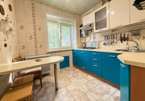 2-к квартира, вторичка, 40м2, 1/4 этаж