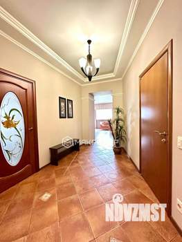 4-к квартира, вторичка, 176м2, 5/6 этаж