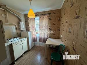 2-к квартира, вторичка, 42м2, 1/5 этаж