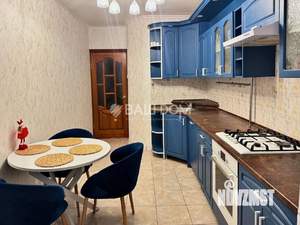 4-к квартира, вторичка, 106м2, 1/10 этаж